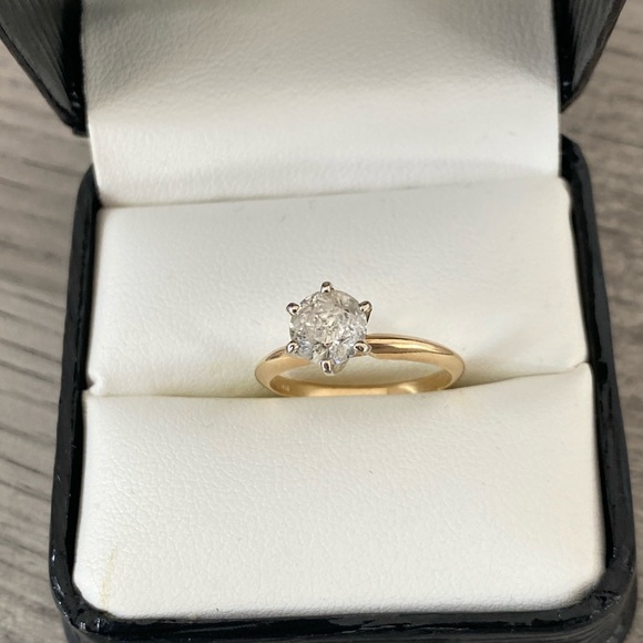 1.04 carat DIAMOND SOLITAIRE 14k GOLD RING - Picture 8 of 9